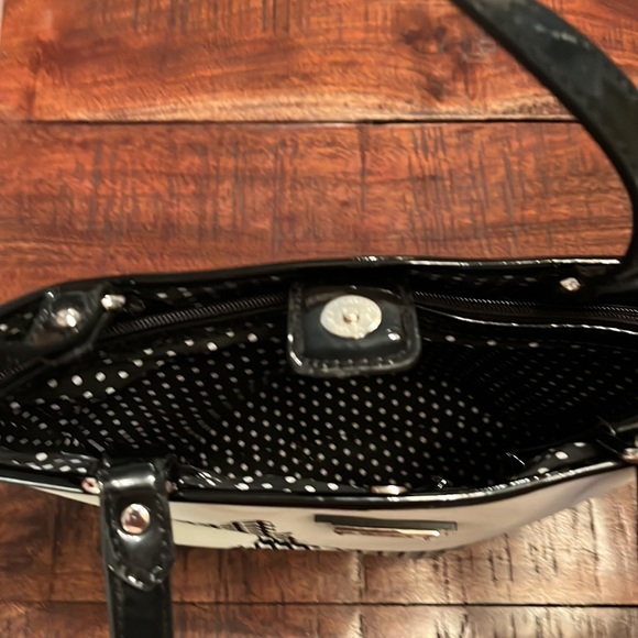 Lulu black and cream dog purse. Good condition. - Picture 2 of 2